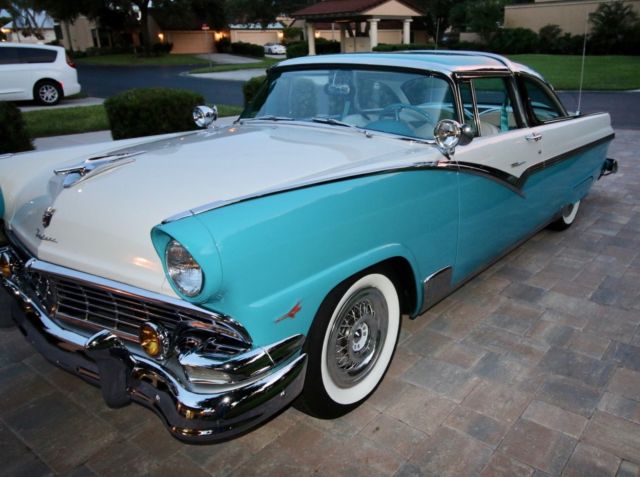 stunning-a/c-restored-highly optioned-t-bird v-8-must see this one!