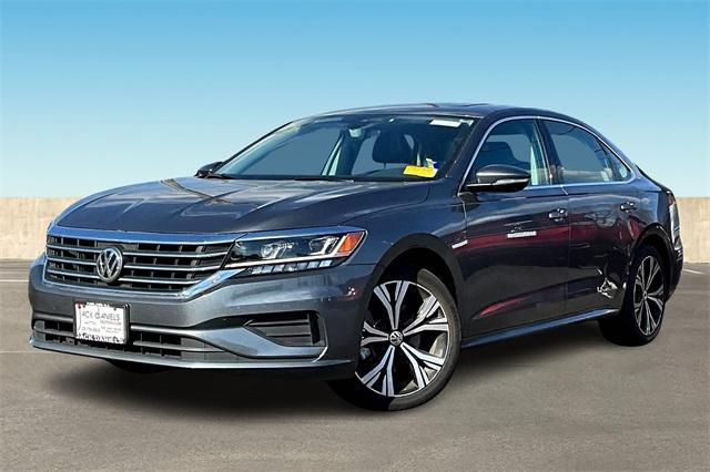 2021 volkswagen passat 2.0t se