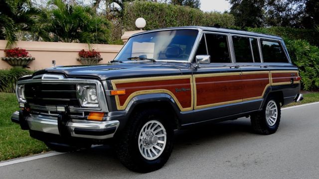 1990 jeep grand wagoneer in excellent condition inside and out a must see jeep