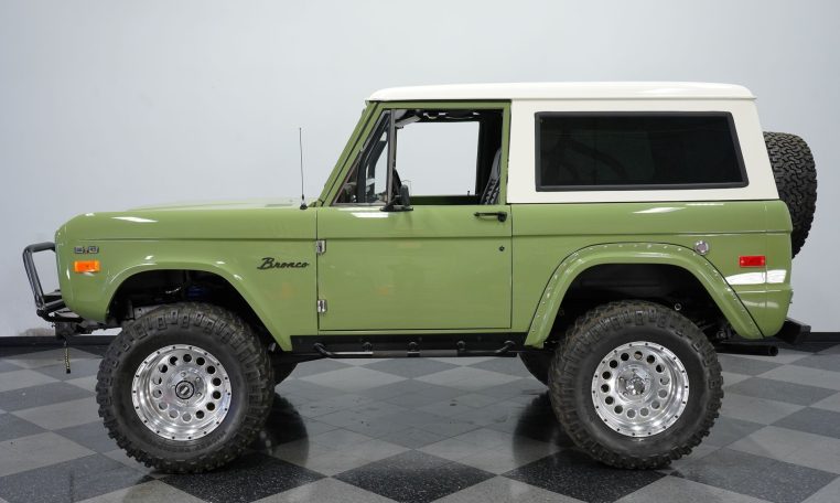 1972 ford bronco 4x4 restomod