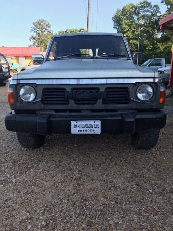 nissan safari patrol 4x4, suv, 2-door, 6-cyl. diesel, auto-hubs, all power, etc