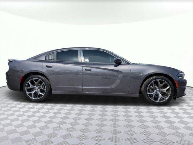 2015 dodge charger se