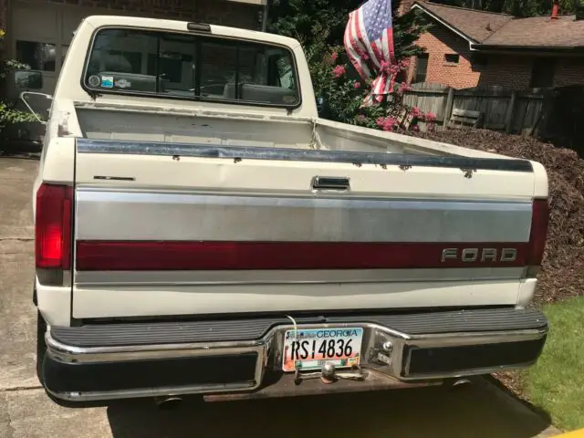1989 f150 lariat, 4wd, 5 sp, 5.0 liter, fuel inj, cruise control, dual fuel tank