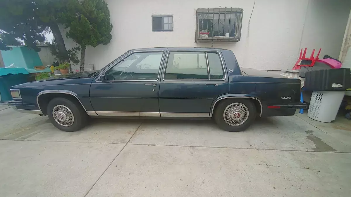 cadillac deville for sale in good condition only has 123k miles