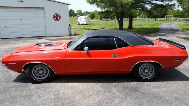 1970 dodge challenger 440 r/t tribute shaker hood