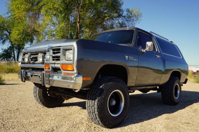 rare 1990 dodge ramcharger, 4x4, 318 v8