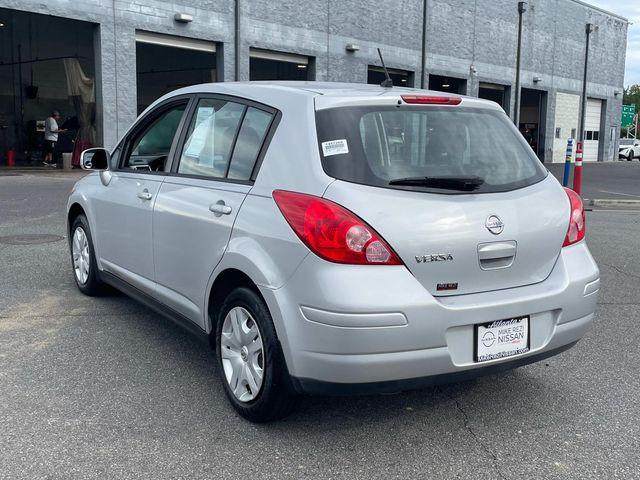 2011 nissan versa 1.8 s