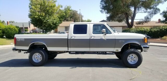 xlt lariat crew cab 4x4 runs drives everything works well taken care f150 f250