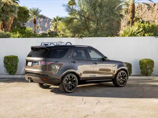2023 land rover discovery p300 s r-dynamic