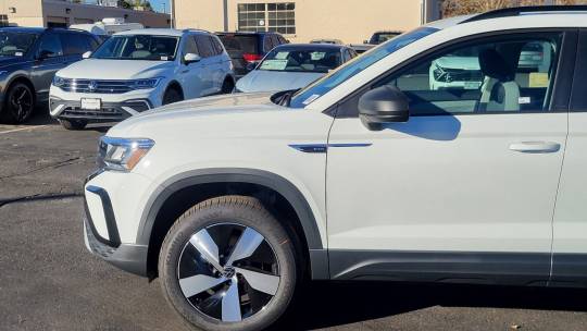 2024 Volkswagen Taos