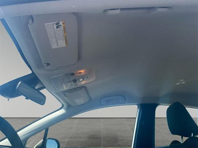 2022 toyota prius prime le