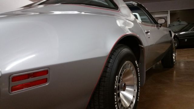 1 owner 1979 pontiac trans am 10th anniversary 13,000 miles.. original tires