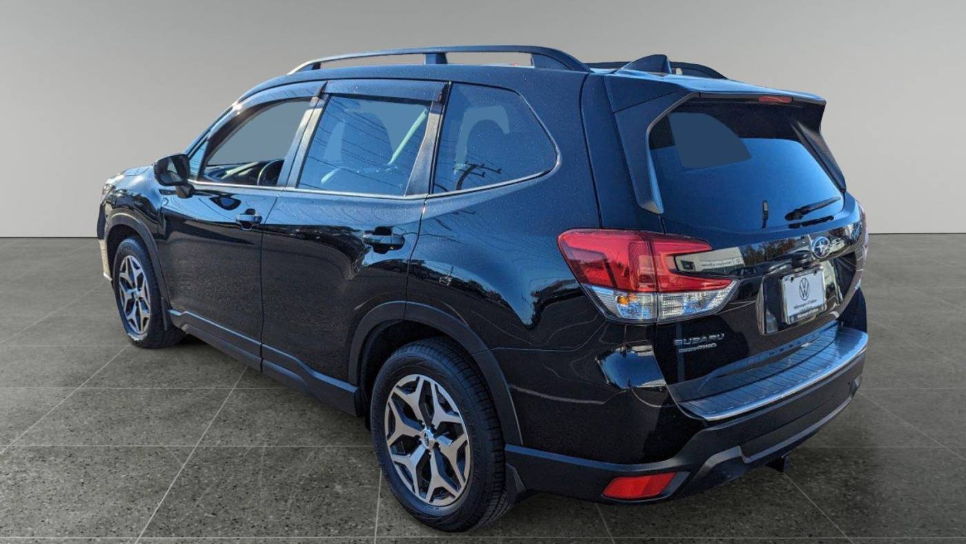 2021 subaru forester premium