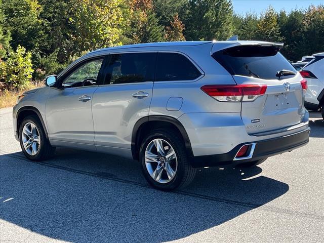 2017 toyota highlander limited