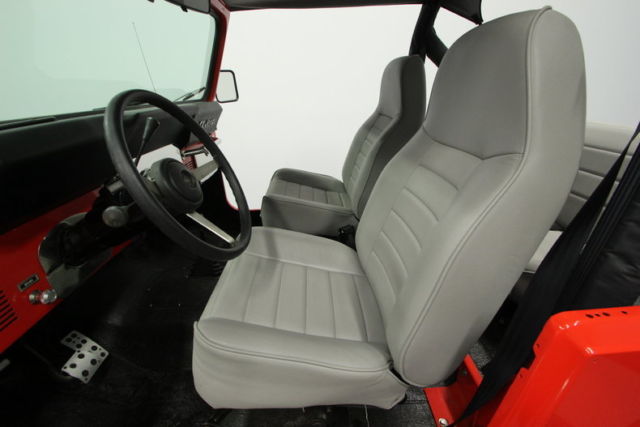 show quality paint, chevy 350 v8, all new chrome, awesome restoration, great cj7
