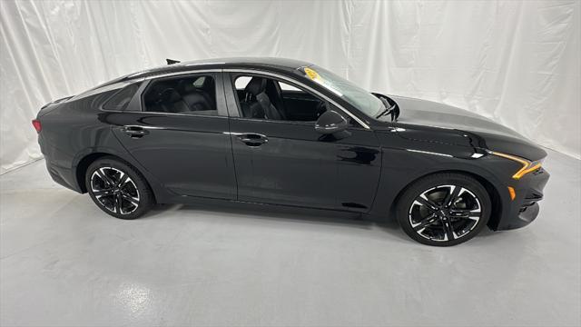 2022 kia k5 gt-line