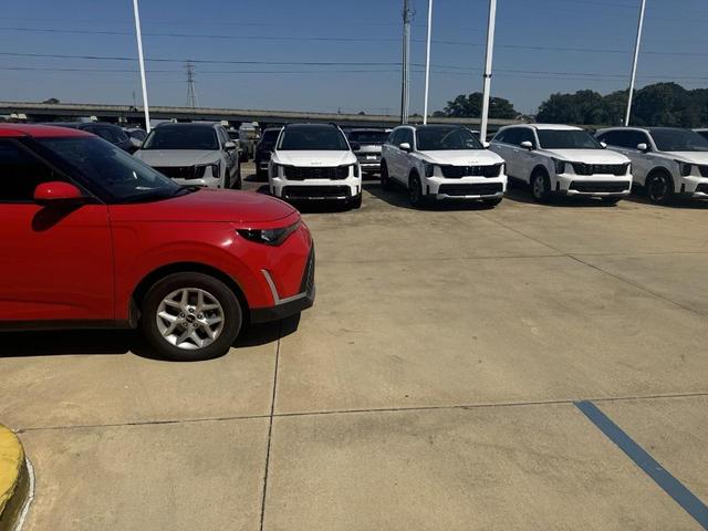 2024 kia soul lx