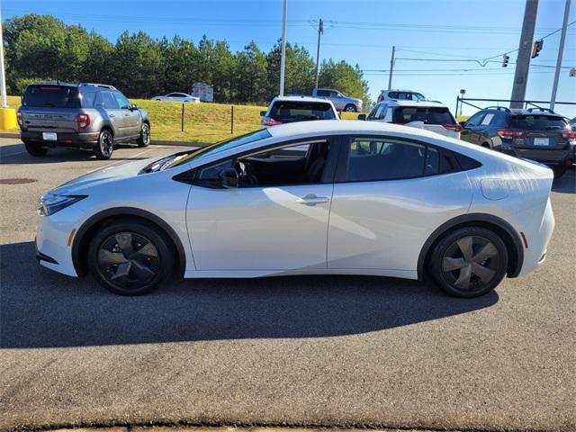 2023 toyota prius prime se