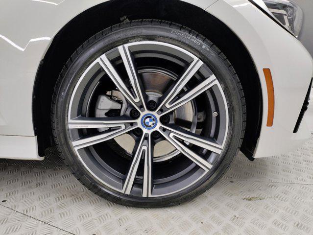 2022 bmw 330e base
