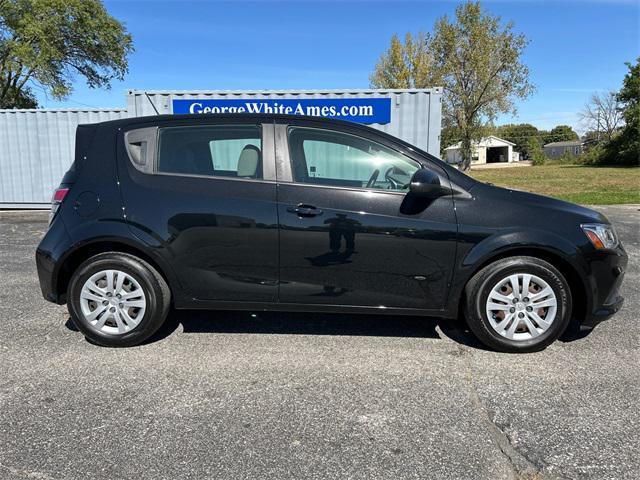 2020 chevrolet sonic fwd hatchback 1fl 5-door