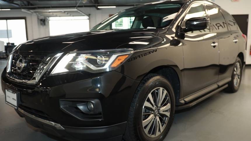 2019 nissan pathfinder sv