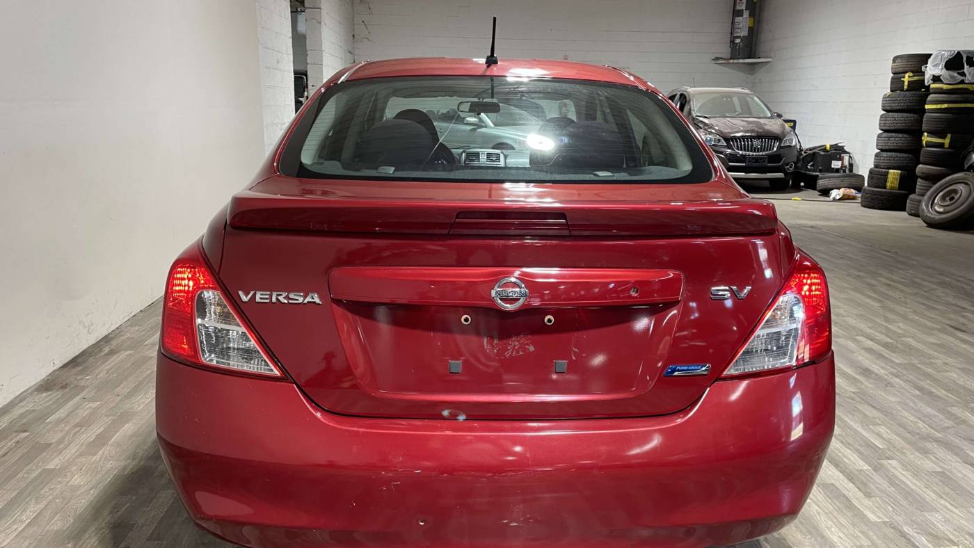 2014 nissan versa