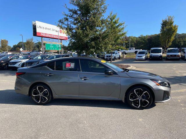 2023 nissan altima sr fwd