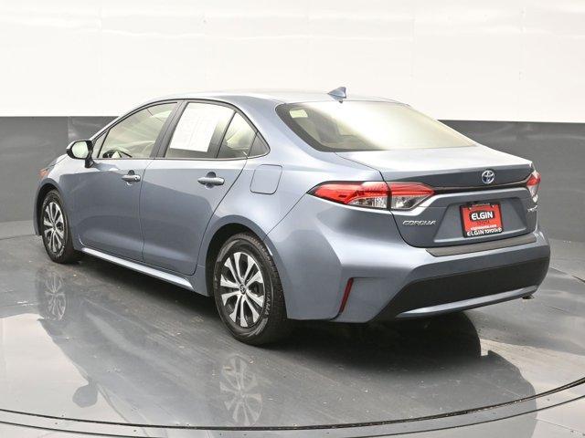 2022 toyota corolla hybrid le