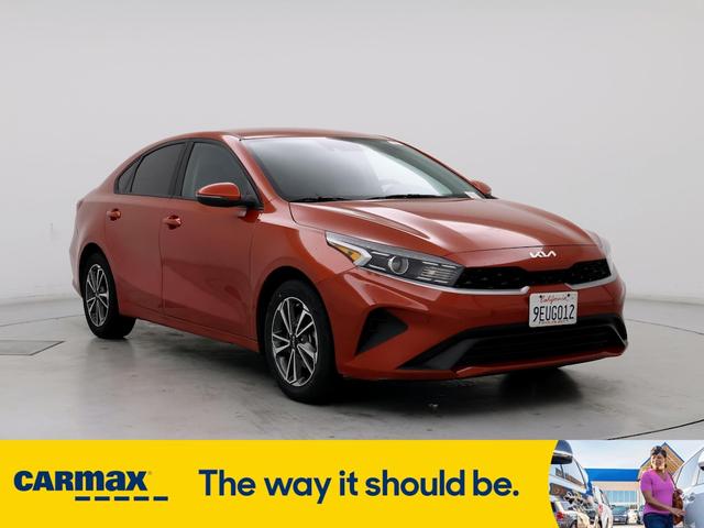 2023 kia forte lxs