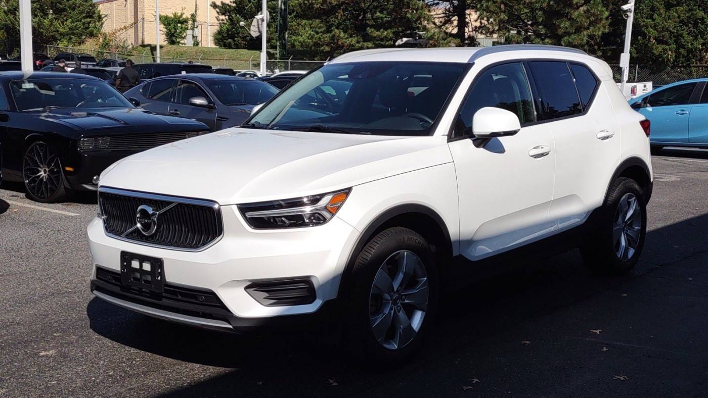 2022 volvo xc40 t4 momentum