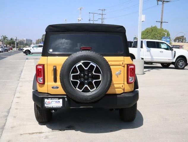 2022 ford bronco base