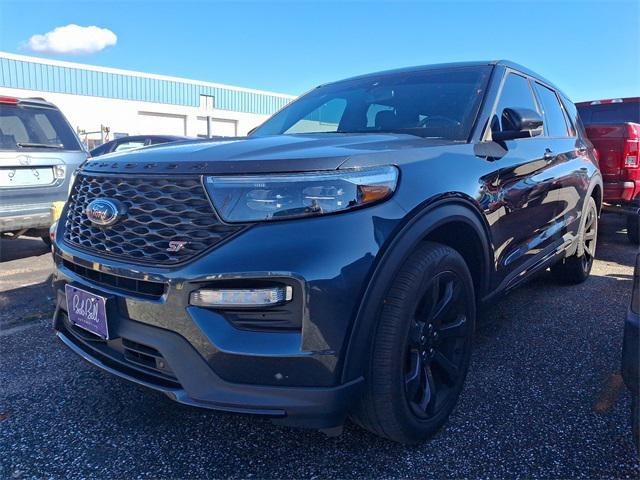 2022 ford explorer st