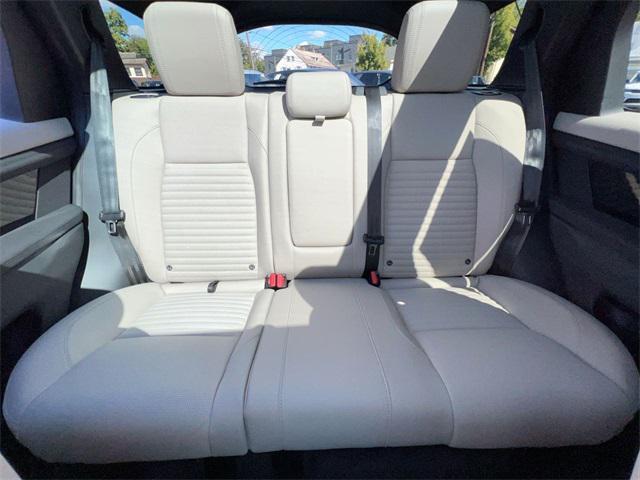 2023 land rover discovery sport se