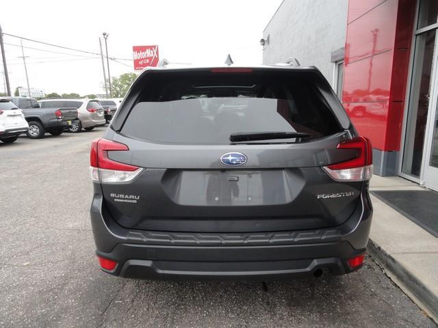 2021 subaru forester premium