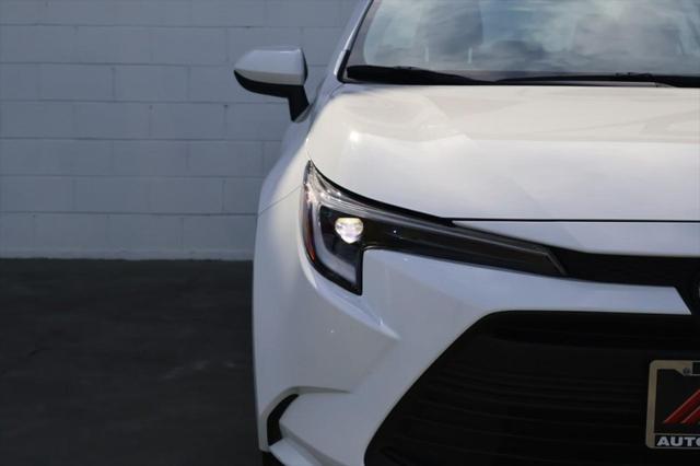 2024 toyota corolla hybrid le