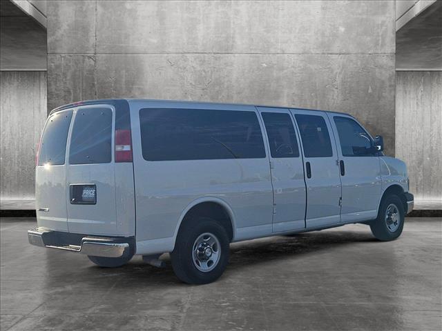2019 chevrolet express 3500 lt