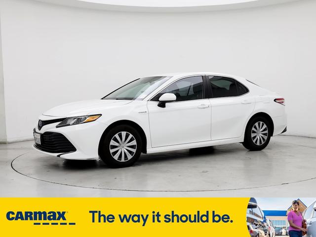 2020 toyota camry hybrid le