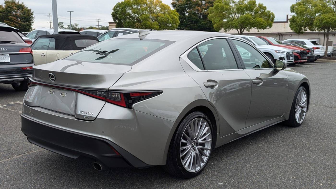 2023 lexus is 300 base