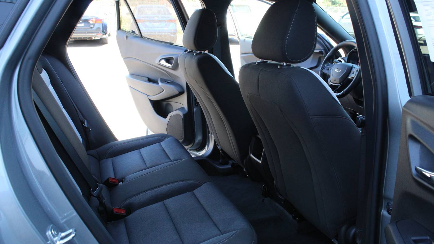 2024 chevrolet trax rs