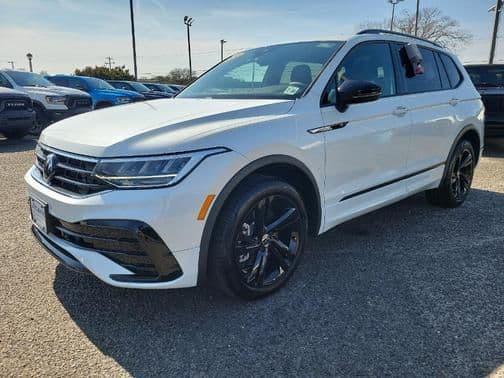 2023 volkswagen tiguan 2.0t se r-line black in bargaintown, new jersey