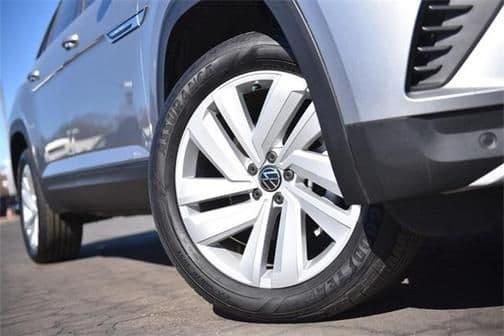 2023 volkswagen atlas cross sport 3.6l v6 se w/technology in hazelwood, missouri