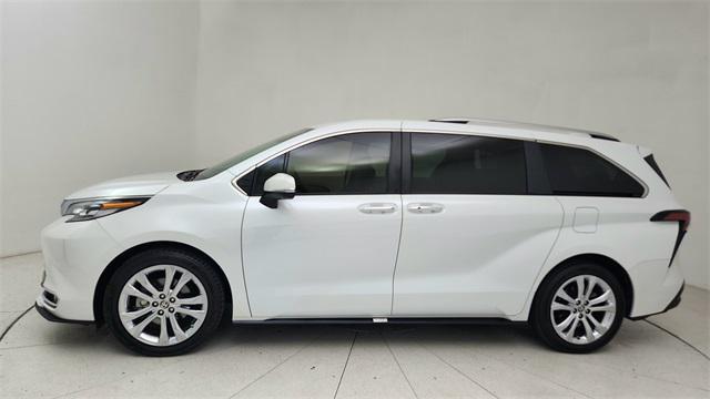 2022 toyota sienna platinum 7 passenger