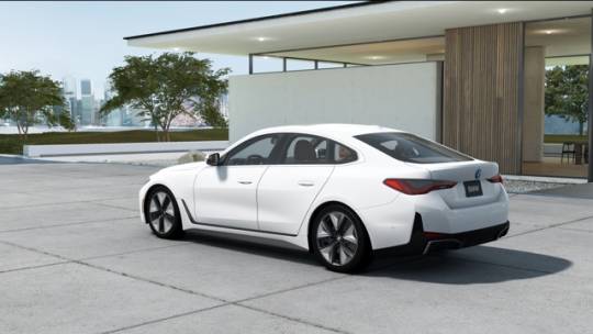 2025 BMW i4