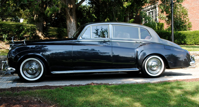 rolls royce limousine limo lamborghini bentley phantom ferrari maserati maybach