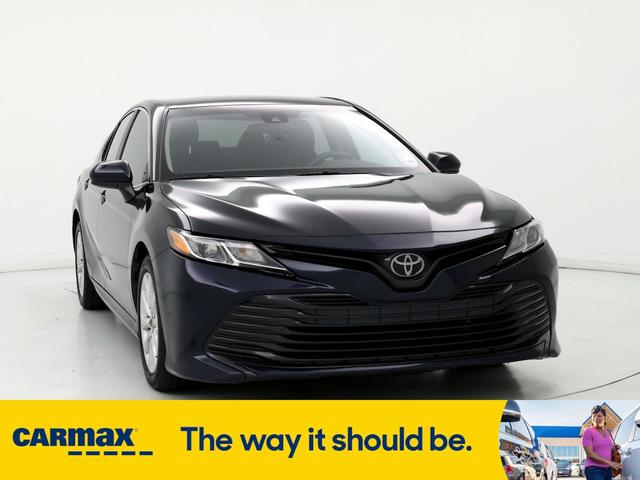 2020 toyota camry le