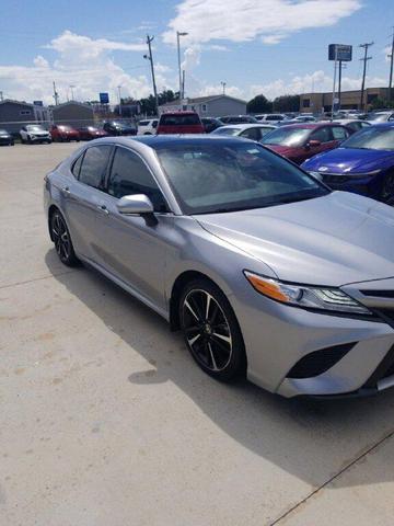2020 toyota camry xse
