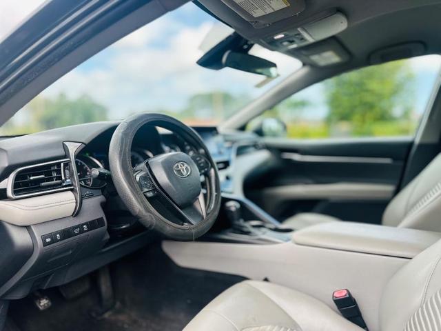 2021 toyota camry se