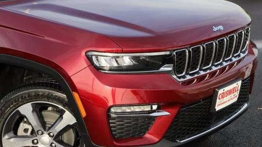 2024 Jeep se