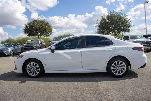 2023 toyota camry le