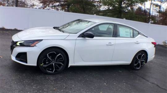 2023 nissan altima 2.5 sr